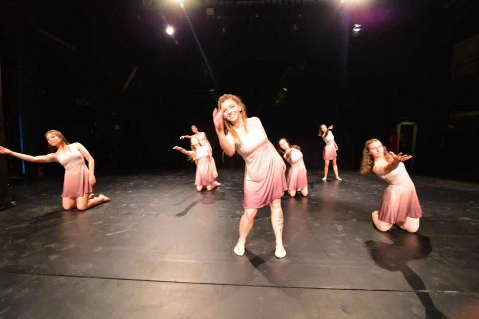 artistic-space-auf-der-buehne.JPG-2